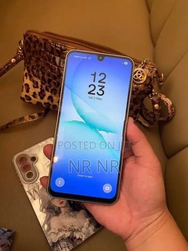 Samsung Galaxy A17 5G 8GB 128GB (Used)