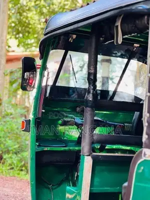 Bajaj RE 2005