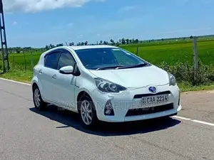 Toyota Aqua G 2013