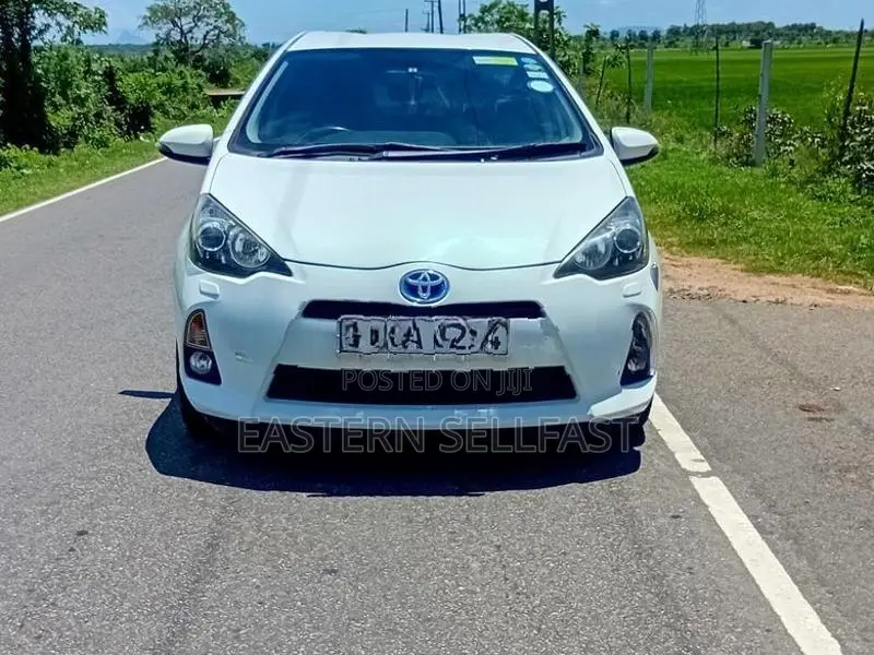 Toyota Aqua G 2013