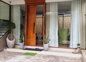Luxury House with Pool For Sale Facing Kahanthota Road Malabe