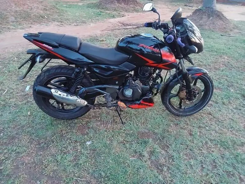 Bajaj Pulsar 180 2012