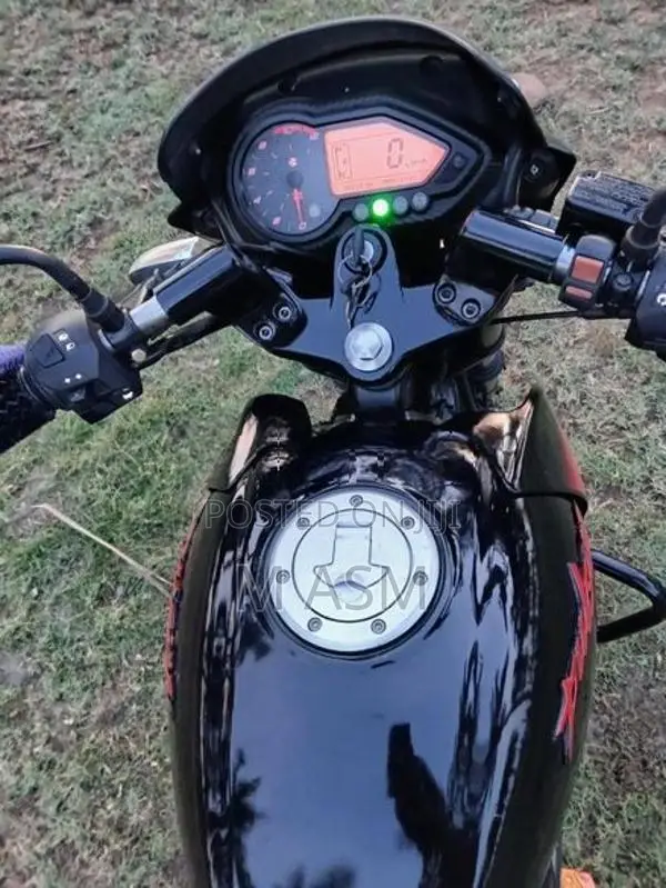 Bajaj Pulsar 180 2012