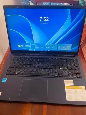 i3 13th Gen- 8GB RAM