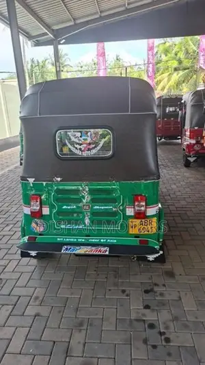 Bajaj RE 4Stroke 2018