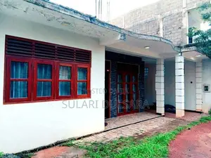 House for Sale in Yakkala – 6.2 Perch Land, 2 Bedrooms, Clear Deeds