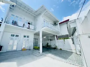 Stylish 2-Story Modern Home for Sale in Hokandara
