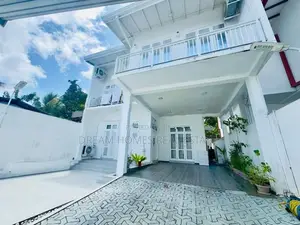 Stylish 2-Story Modern Home for Sale in Hokandara