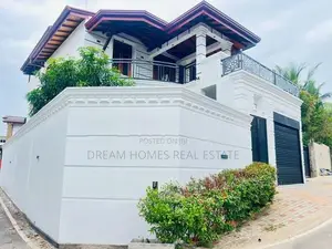 Luxury Modern 3-Storey House for Sale – , Pannipitiya