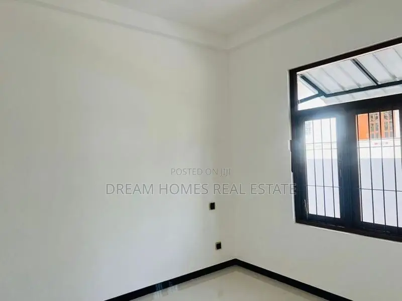 Luxury Modern 3-Storey House for Sale – , Pannipitiya