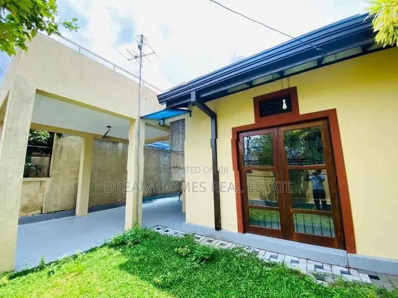 House for Sale in Athurugiriya – Olympus Residencies