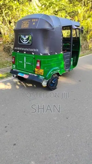 Bajaj RE 2 Storke 2004