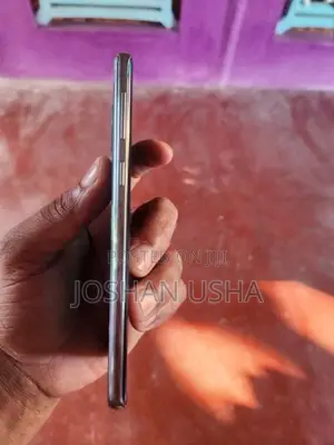 Samsung Galaxy S10 (Used)