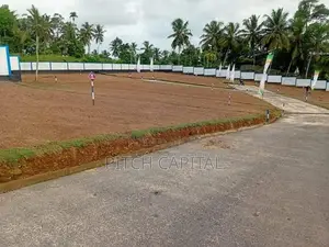 Bandaragama නිස්කලංක පරිසරයකින් වැවට මූනලා ඉඩමක්
