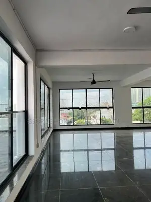 Colombo 6 Commercial Building for Rent