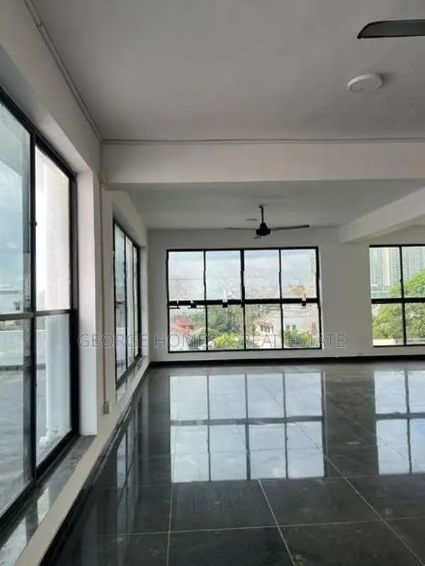 Colombo 6 Commercial Building for Rent