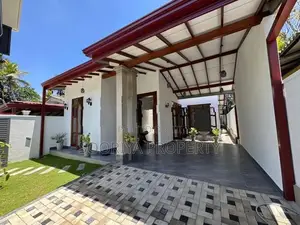Brand New Luxury House for Sale - Piliyandala