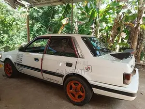 Mazda Familia 1987