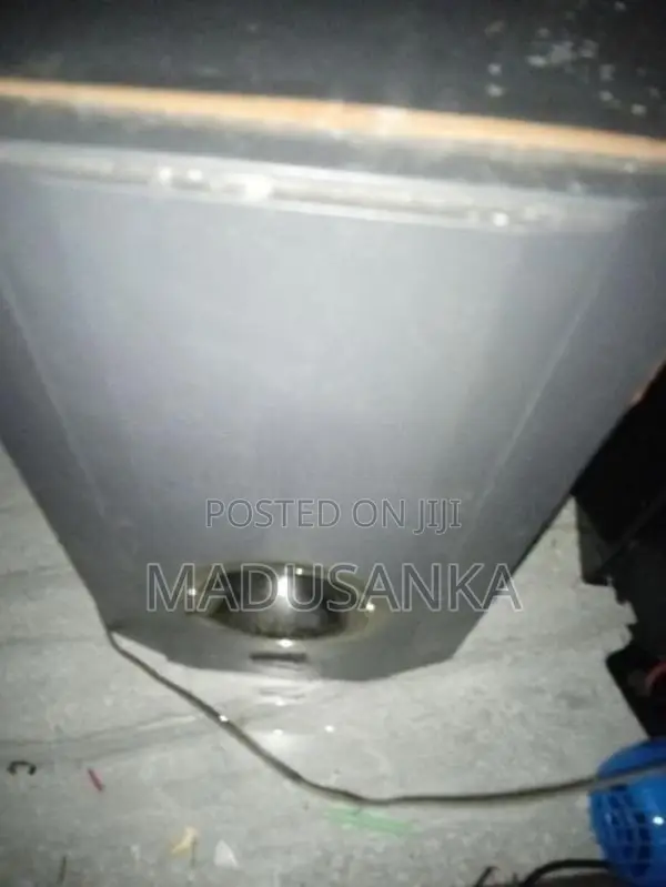 Hitachi Subwoofer