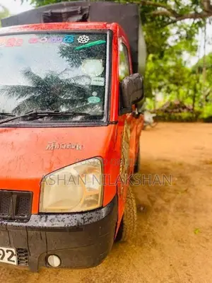 Mahindra Xylo 2011