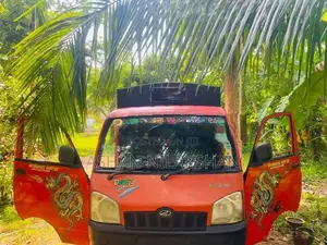 Mahindra Xylo 2011