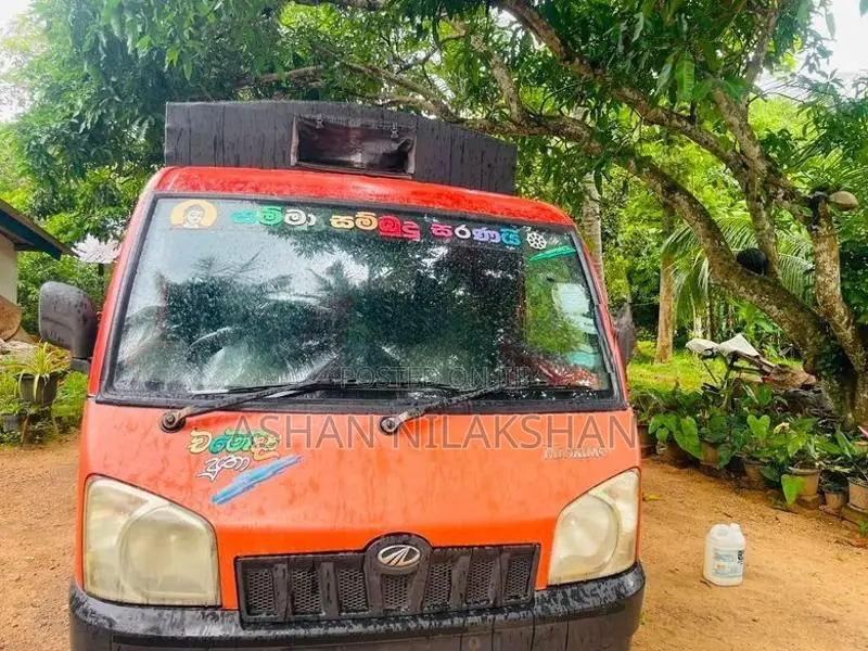 Mahindra Xylo 2011