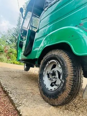 Bajaj RE 2 stock wheel 2003