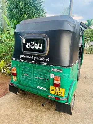Bajaj RE 2 stock wheel 2003