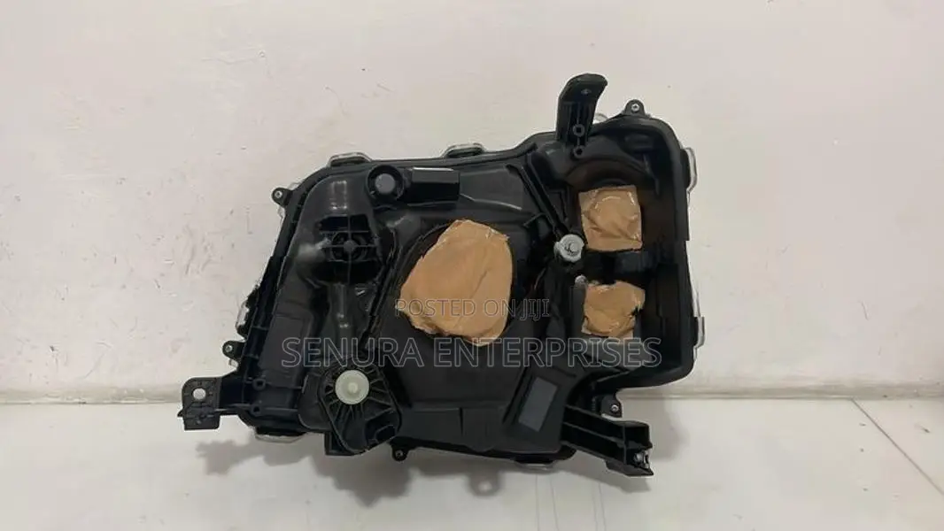 Daihatsu Hijet Cargo S700 Head Light Rh