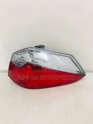 Honda Fit Shuttle Gp7 Tail Light Rh