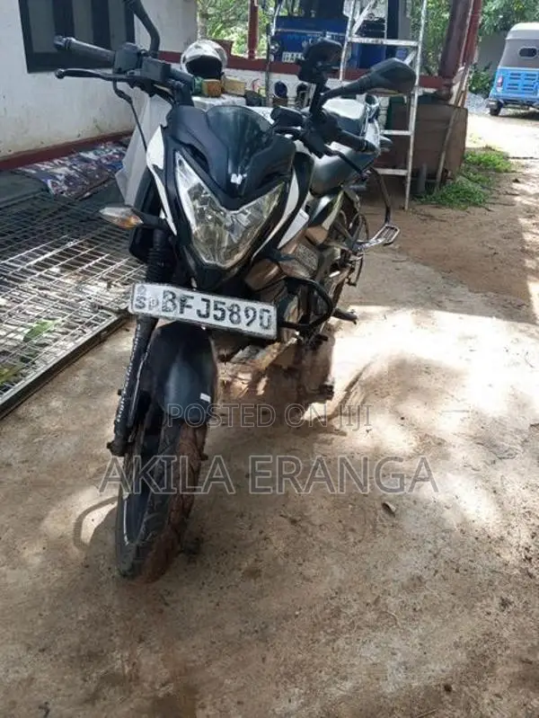 Bajaj Pulsar NS160 2017