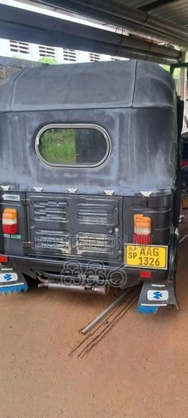 Bajaj RE Three wheel 2013