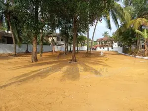 Yakkala Valuable Land for Sale