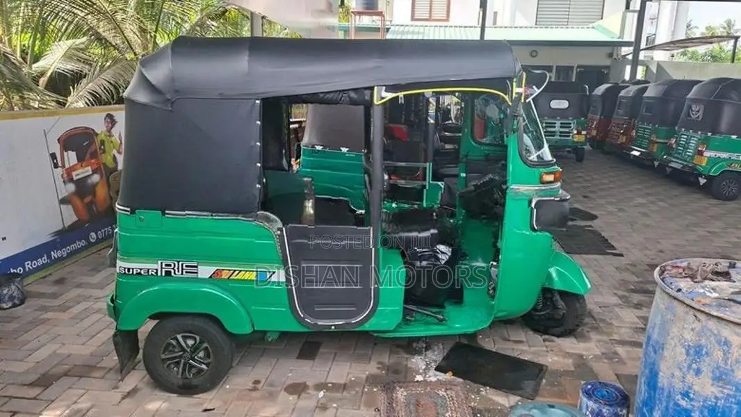 Bajaj RE 4 Stroke 2013
