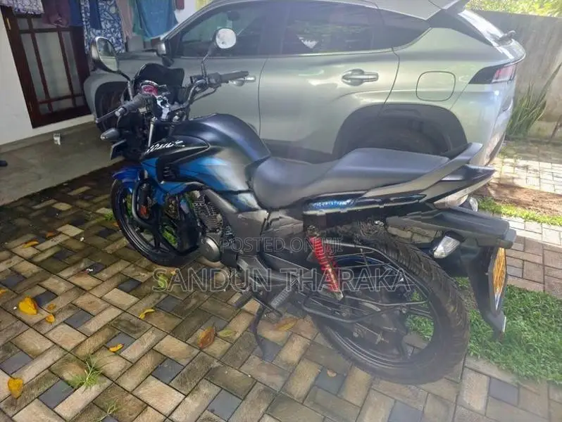 Hero Hunk 150R Double Disc 2019