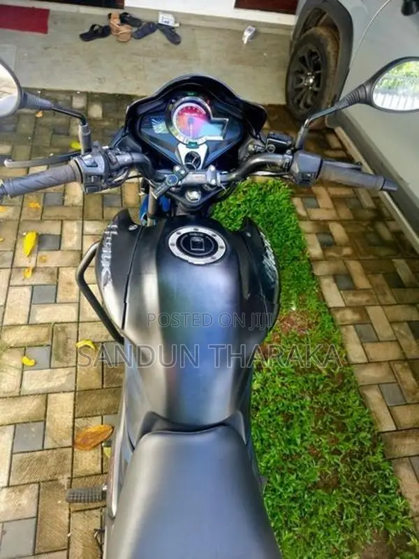 Hero Hunk 150R Double Disc 2019