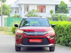 Toyota UrbanCruiser Hyryder V 2026