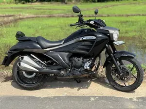 Suzuki Intruder FI 2020