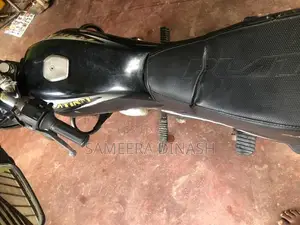 Bajaj Platina 100 2017