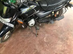 Bajaj Platina 100 2017