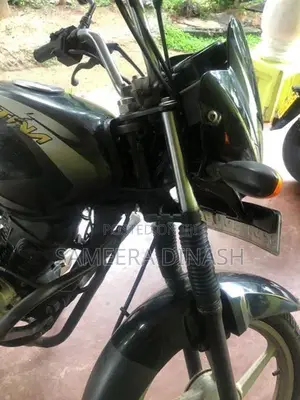Bajaj Platina 100 2017