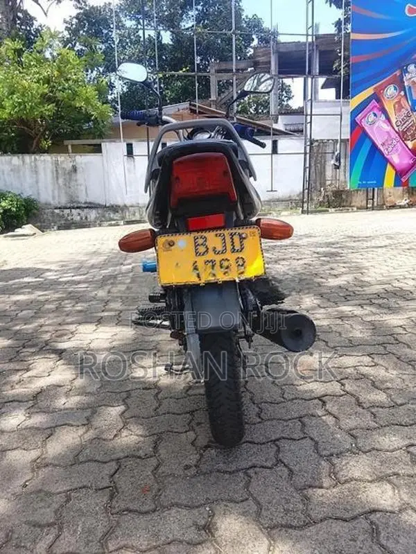 Bajaj CT100 100es 2023