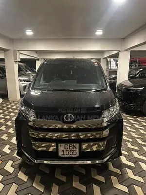 Toyota Noah 2025