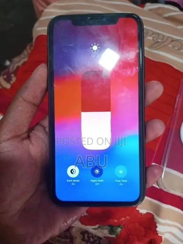 Apple iPhone 11 (Used)