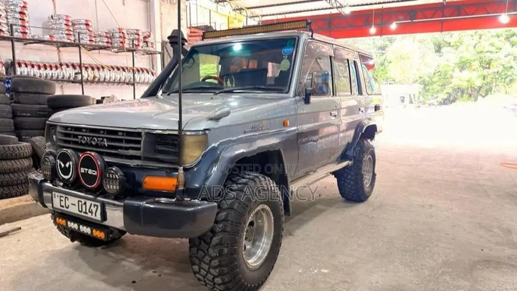 Toyota Land Cruiser Box Prado 1988