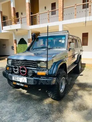 Toyota Land Cruiser Box Prado 1988
