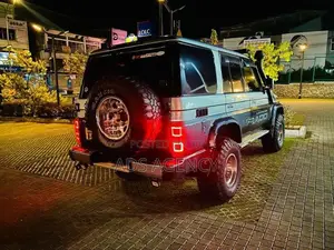 Toyota Land Cruiser Box Prado 1988