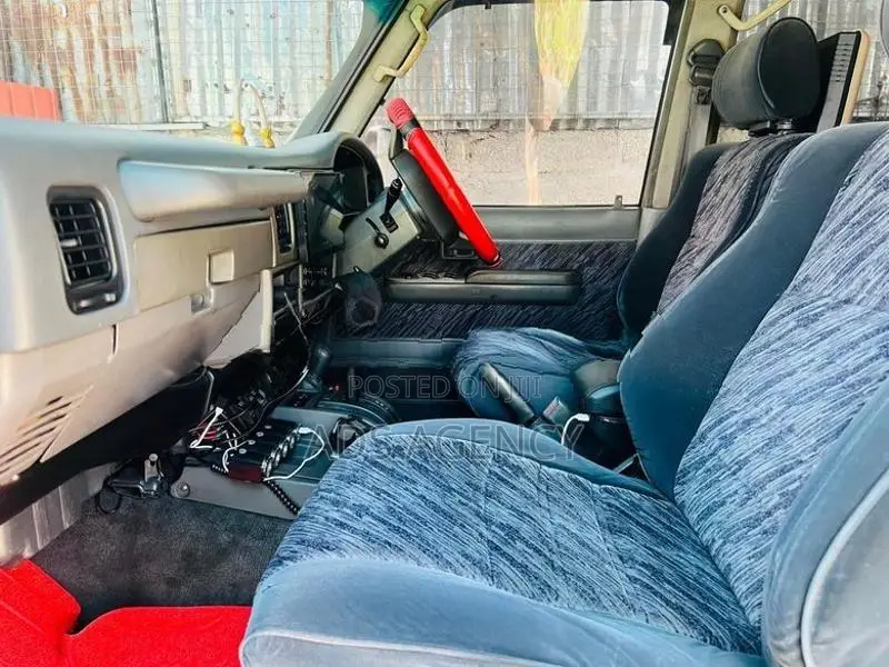 Toyota Land Cruiser Box Prado 1988