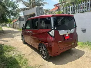 Toyota Roomy Custom GT Turbo 2023