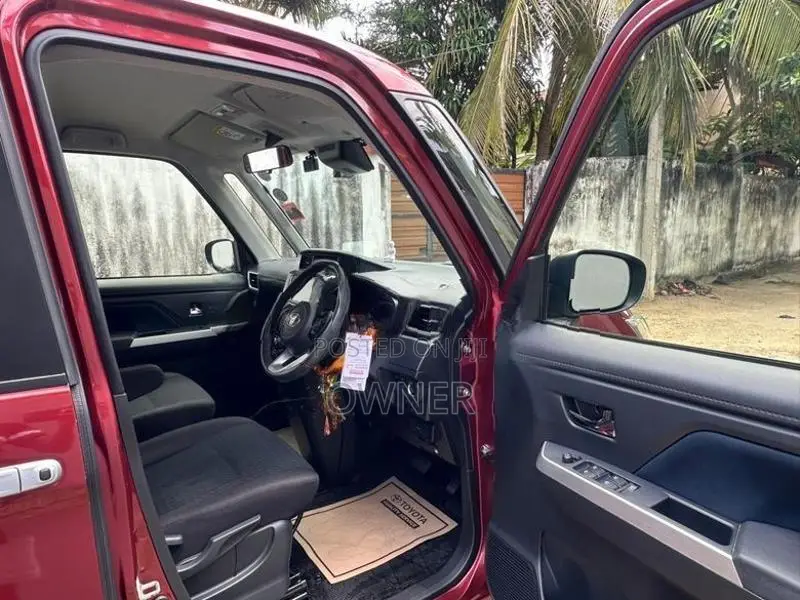 Toyota Roomy Custom GT Turbo 2023